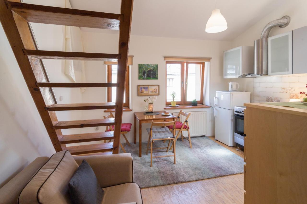 Lovers Nest Apartment คราคูฟ ภายนอก รูปภาพ