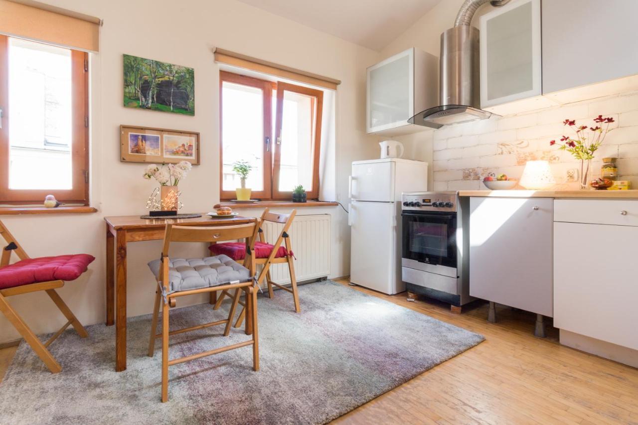 Lovers Nest Apartment คราคูฟ ภายนอก รูปภาพ